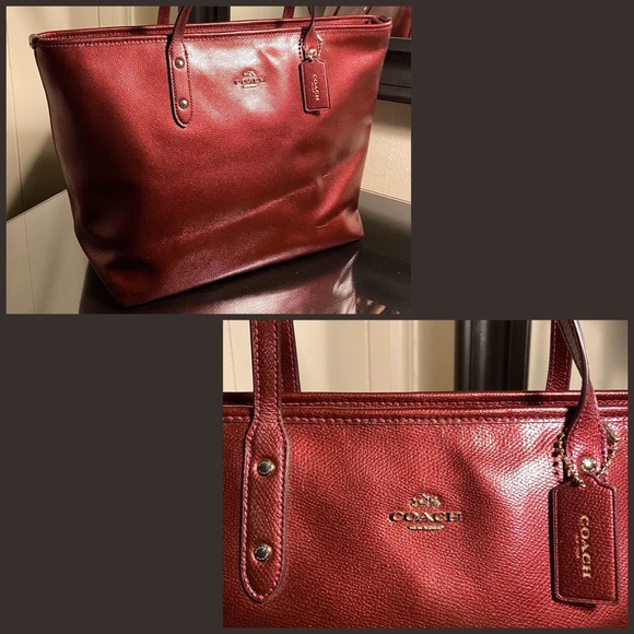 Coach - Red and Gold City Zip Tote in Metallic Crossgrain Leather - Picture 3 of 4